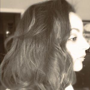 Meet your Posher, Muna